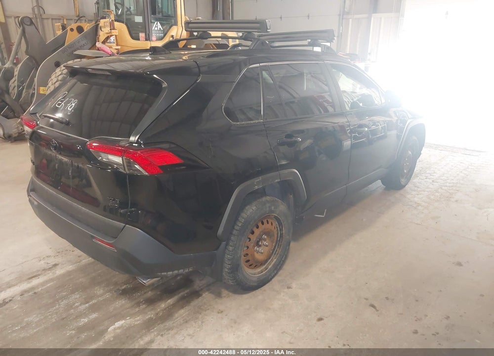 2022 TOYOTA RAV4 XLE PREMIUM VIN: 2T3A1RFV1NW311285