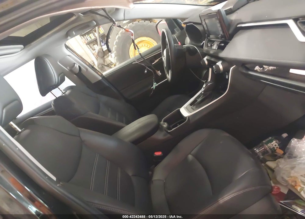 2022 TOYOTA RAV4 XLE PREMIUM VIN: 2T3A1RFV1NW311285