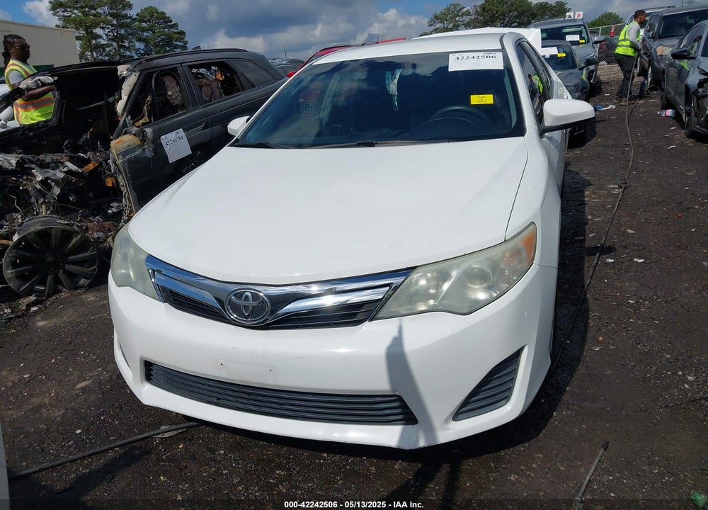 2014 TOYOTA CAMRY LE VIN: 4T4BF1FK8ER393270