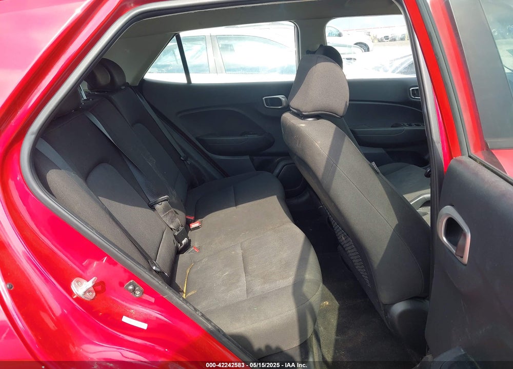 2021 HYUNDAI VENUE VIN: KMHRB8A31MU065989