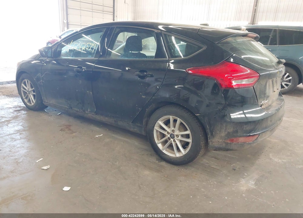 2017 FORD FOCUS VIN: 1FADP3K27HL290380
