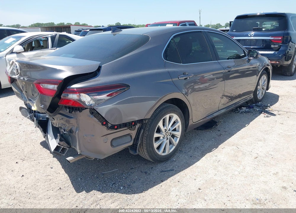 2021 TOYOTA CAMRY VIN: 4T1C11AK3MU526276