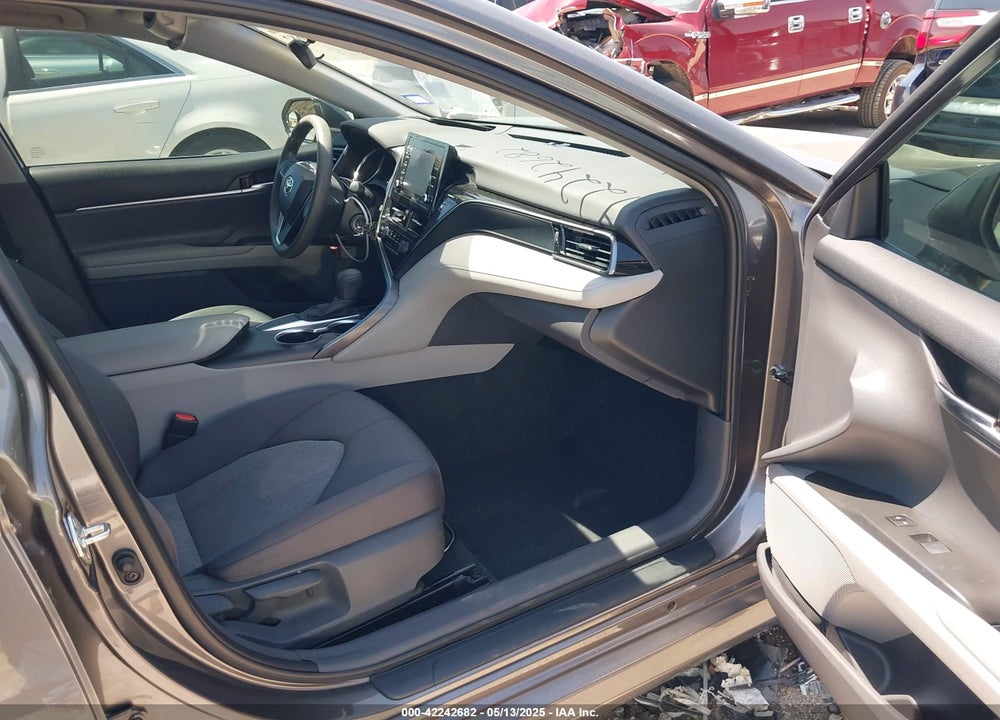 2021 TOYOTA CAMRY VIN: 4T1C11AK3MU526276