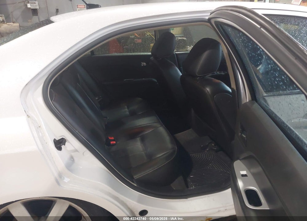 2010 MERCURY MILAN VIN: 3MEHM0JG2AR644506
