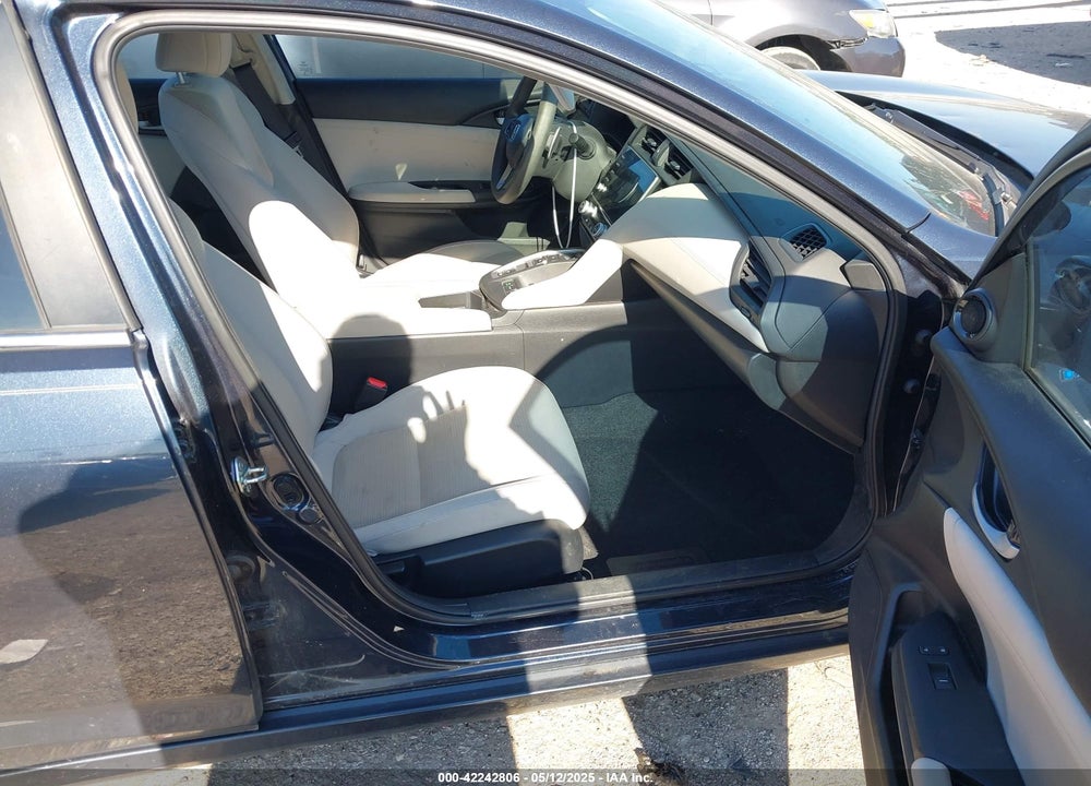 2019 HONDA INSIGHT VIN: 19XZE4F5XKE034153