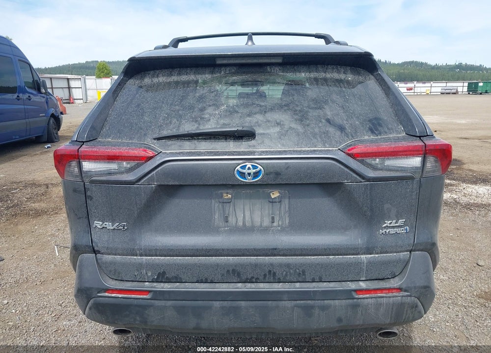 2021 TOYOTA RAV4 HYBRID XLE VIN: JTMRWRFVXMD110128