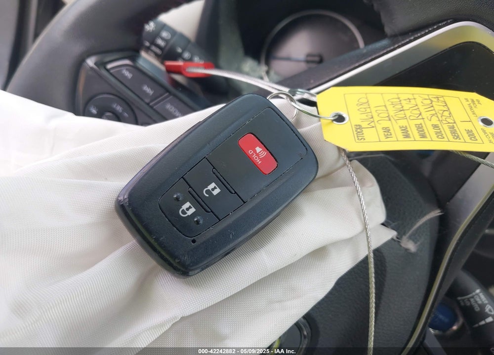 2021 TOYOTA RAV4 HYBRID XLE VIN: JTMRWRFVXMD110128