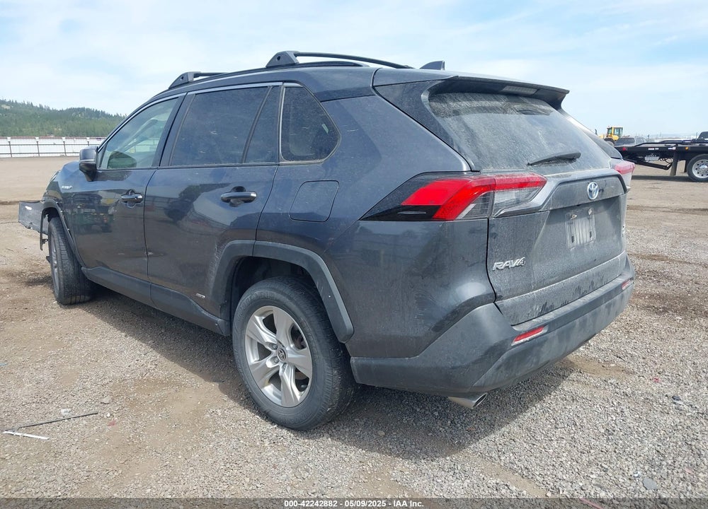 2021 TOYOTA RAV4 HYBRID XLE VIN: JTMRWRFVXMD110128