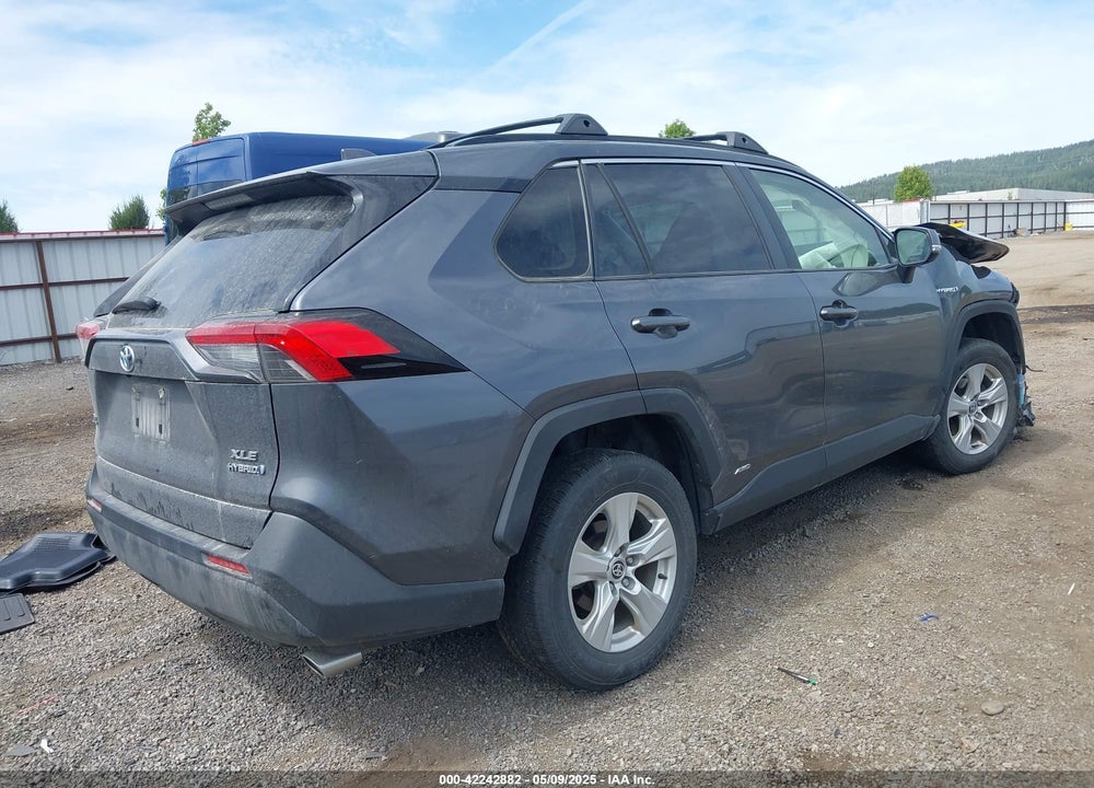 2021 TOYOTA RAV4 HYBRID XLE VIN: JTMRWRFVXMD110128