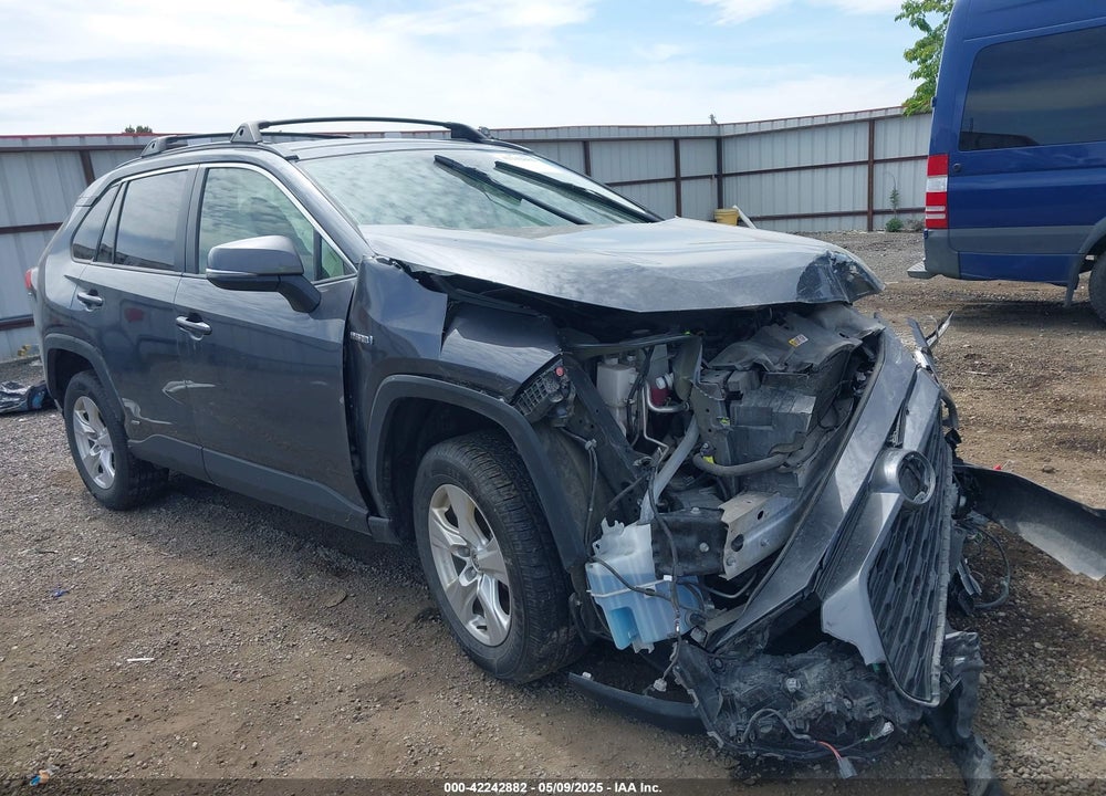2021 TOYOTA RAV4 HYBRID XLE VIN: JTMRWRFVXMD110128