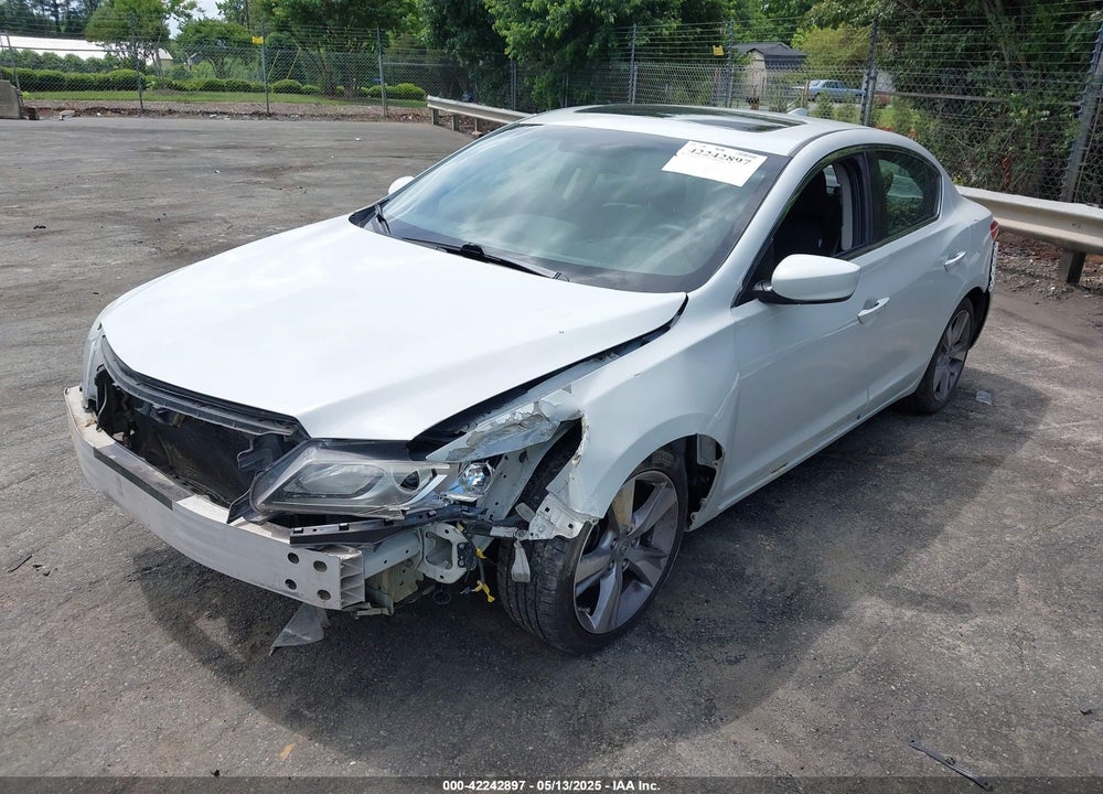 2013 ACURA ILX 2.0L VIN: 19VDE1F50DE014417
