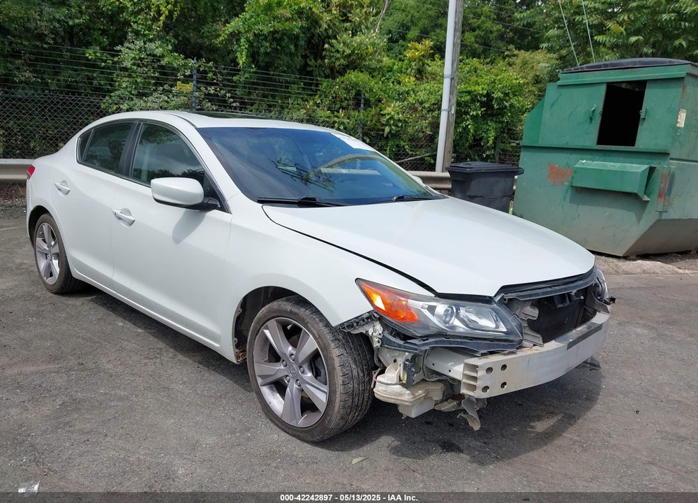 2013 ACURA ILX 2.0L VIN: 19VDE1F50DE014417