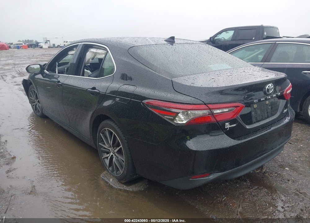 2022 TOYOTA CAMRY XLE VIN: 4T1F11AK8NU076638
