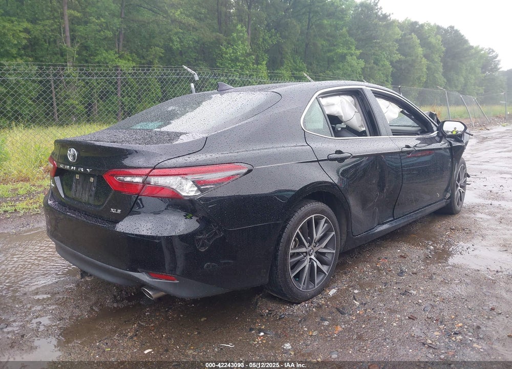 2022 TOYOTA CAMRY XLE VIN: 4T1F11AK8NU076638
