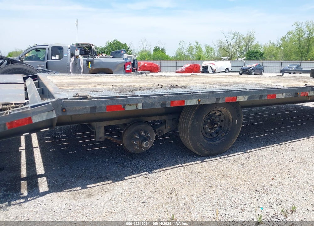 2023 LAMAR DECKOVER VIN: 5RVF82429PP117660