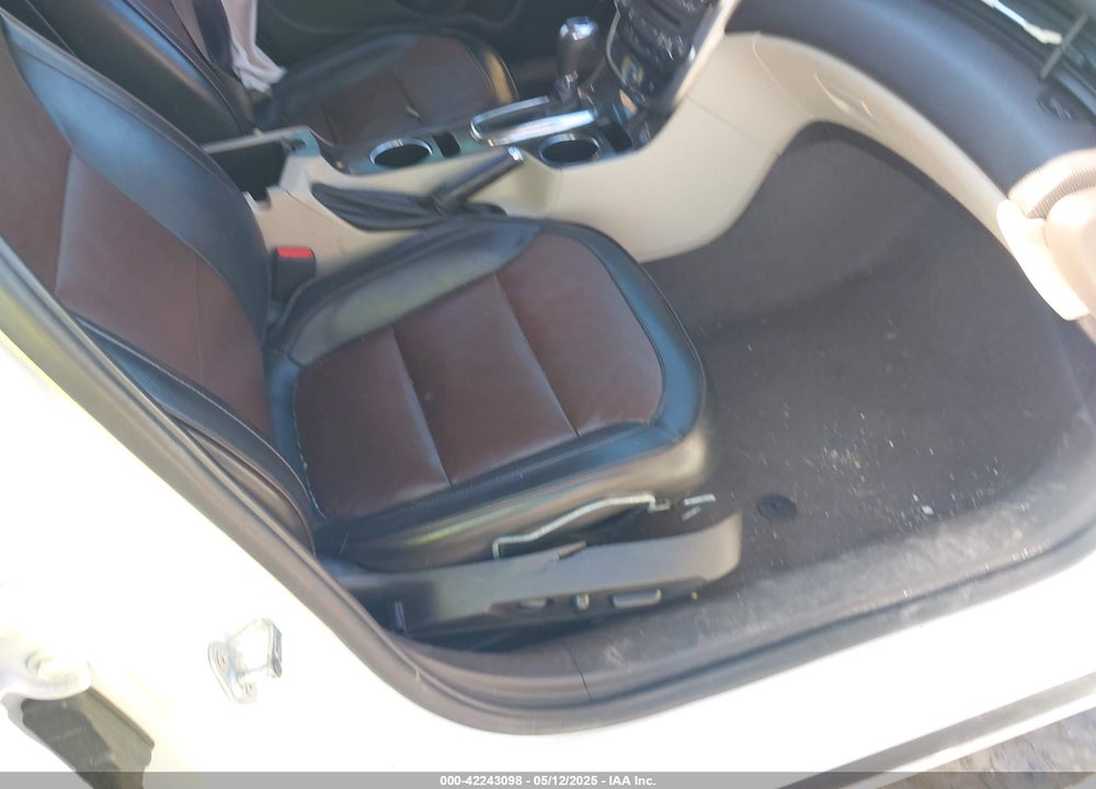 2014 CHEVROLET MALIBU VIN: 1G11C5SL4EF283158
