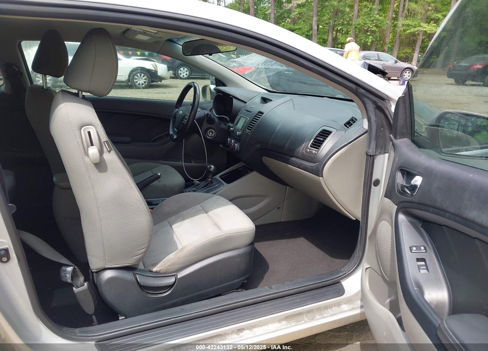 2015 KIA FORTE KOUP VIN: KNAFX6A85F5261081