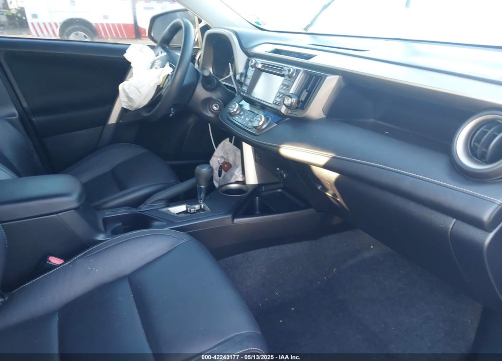 2014 TOYOTA RAV4 XLE VIN: 2T3WFREV5EW084966