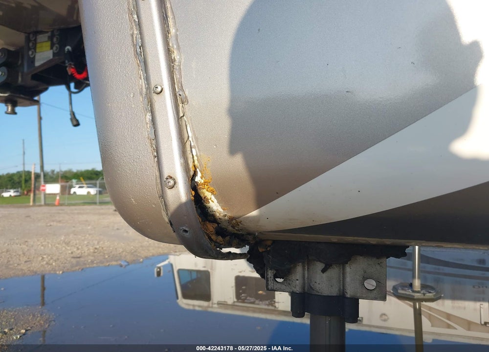2019 DRV MOBILE SUITES VIN: 5KEAG4221K1385881