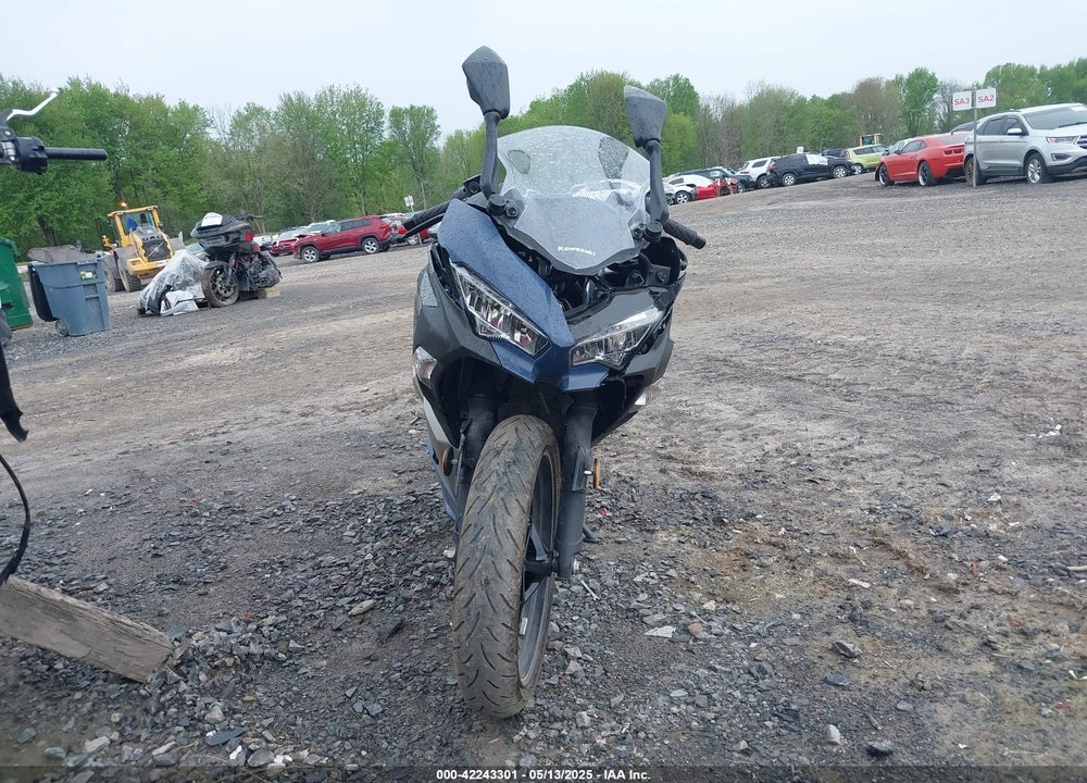 2023 KAWASAKI EX400 VIN: JKAEXKH1XPDAR7136