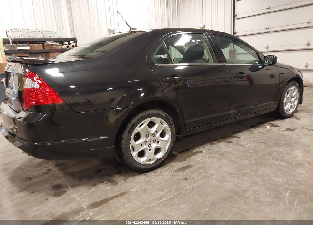 2011 FORD FUSION VIN: 3FAHP0HA2BR108477