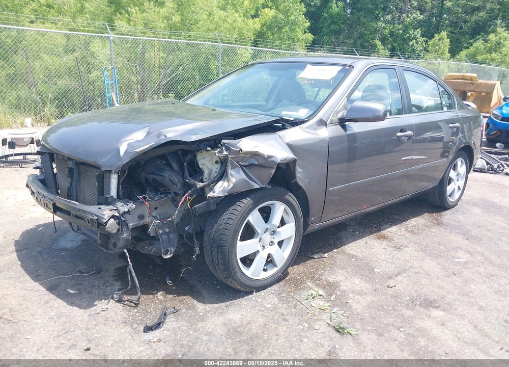2008 KIA OPTIMA LX VIN: KNAGE123185248461