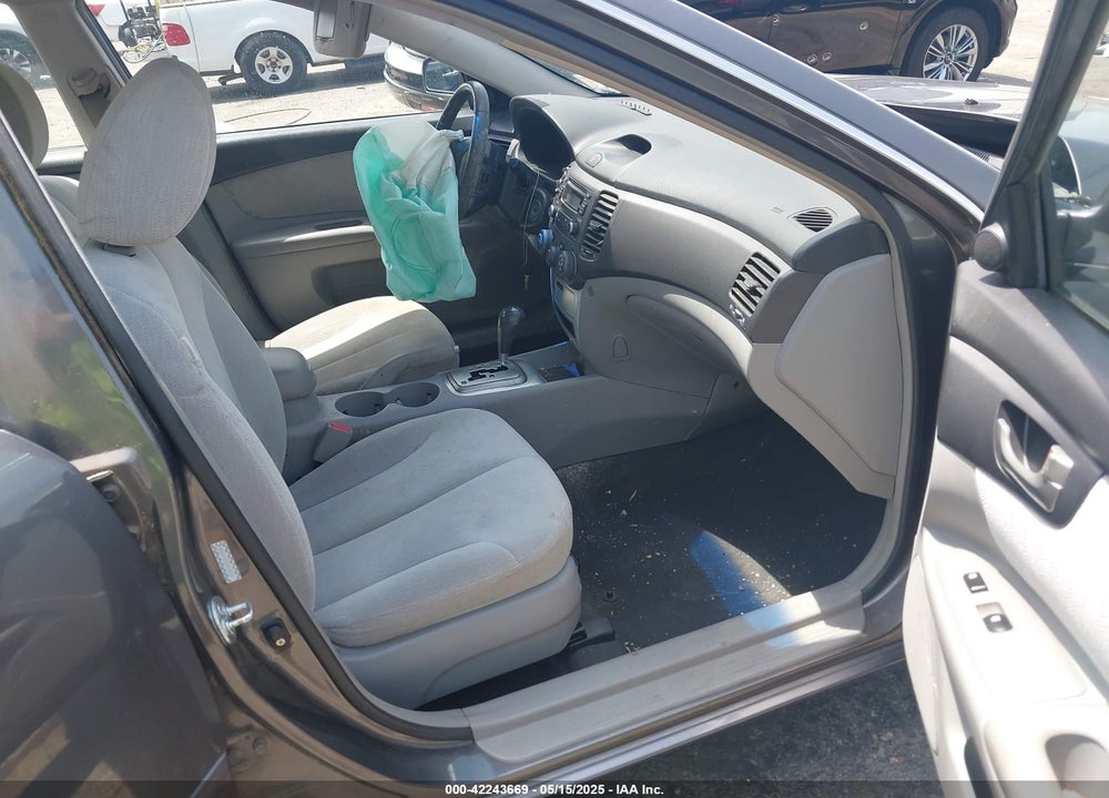 2008 KIA OPTIMA LX VIN: KNAGE123185248461