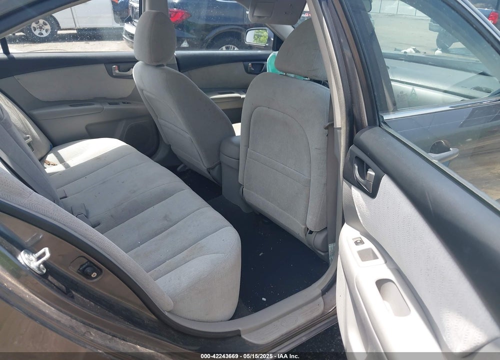 2008 KIA OPTIMA LX VIN: KNAGE123185248461