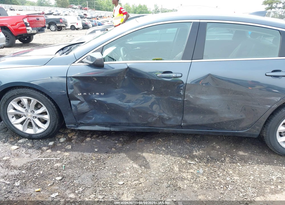 2019 CHEVROLET MALIBU VIN: 1G1ZD5ST8KF105961