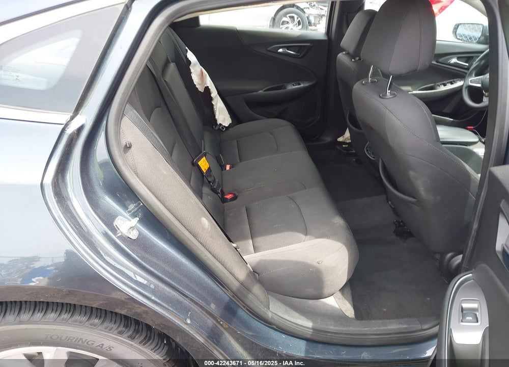 2019 CHEVROLET MALIBU VIN: 1G1ZD5ST8KF105961