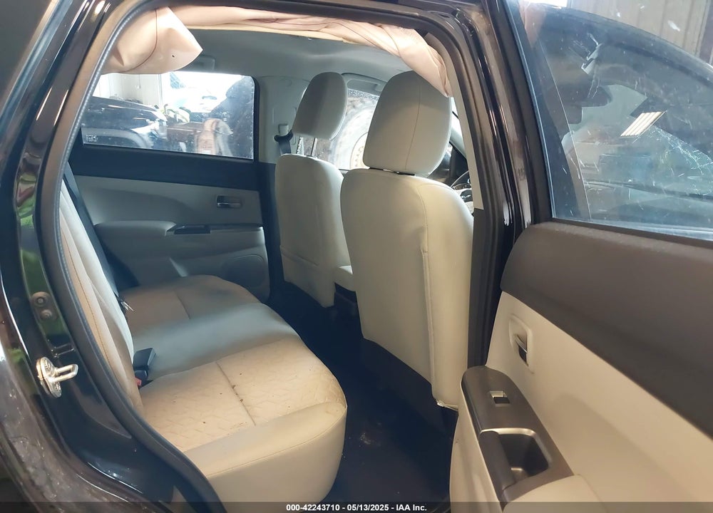 2021 MITSUBISHI OUTLANDER SPORT VIN: JA4ARUAU6MU011483