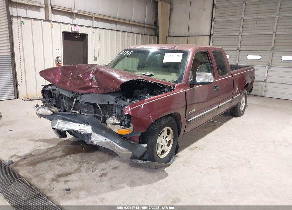 2000 CHEVROLET SILVERADO 1500 LS VIN: 2GCEC19T3Y1326178