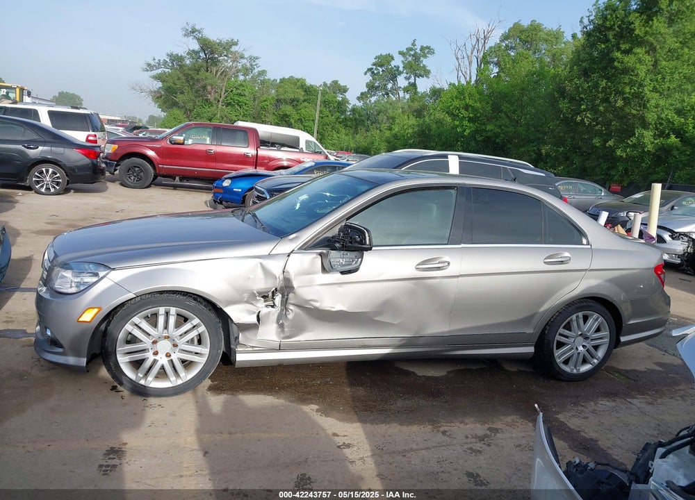 2008 MERCEDES-BENZ C 300 LUXURY 4MATIC/SPORT 4MATIC VIN: WDDGF81XX8F107109