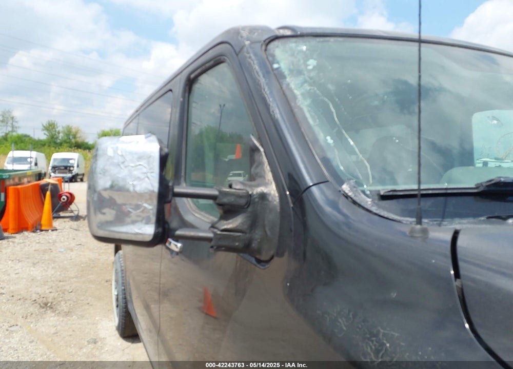 2018 NISSAN NV PASSENGER NV3500 HD VIN: 5BZAF0AA7JN850254