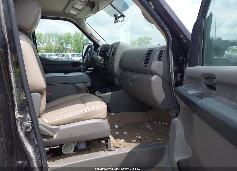 2018 NISSAN NV PASSENGER NV3500 HD VIN: 5BZAF0AA7JN850254