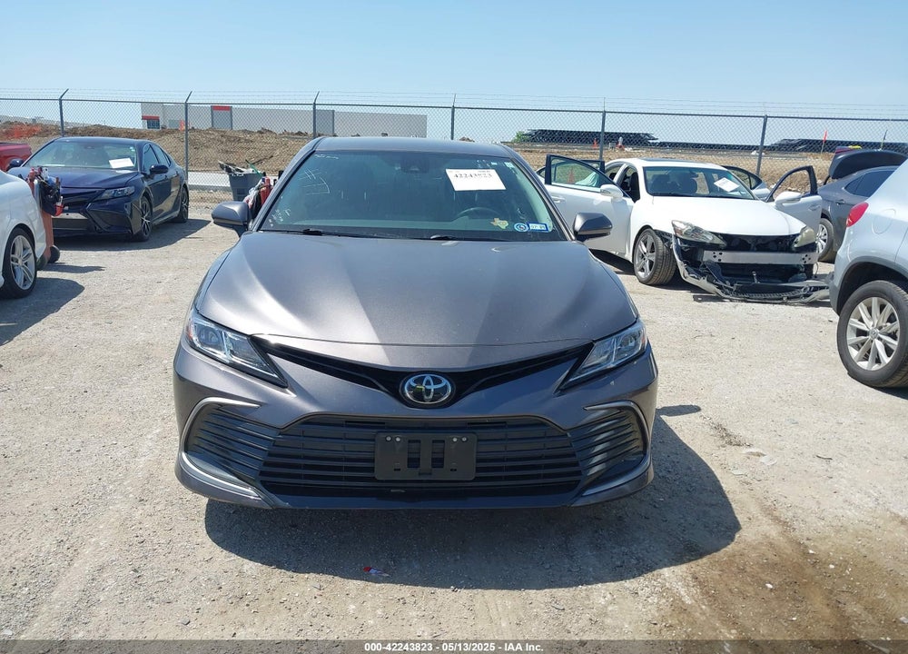 2021 TOYOTA CAMRY VIN: 4T1C11AK1MU475120