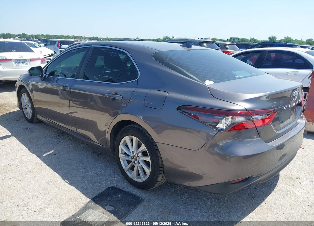 2021 TOYOTA CAMRY VIN: 4T1C11AK1MU475120