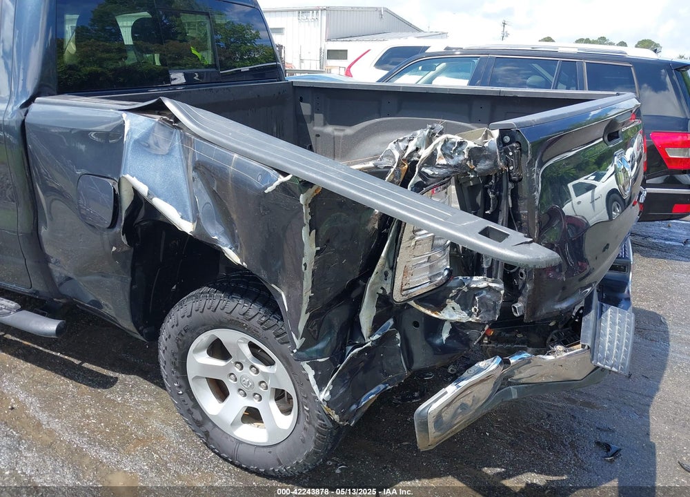 2019 RAM 1500 TRADESMAN 4X4 6'4 BOX VIN: 1C6SRFCT5KN597618