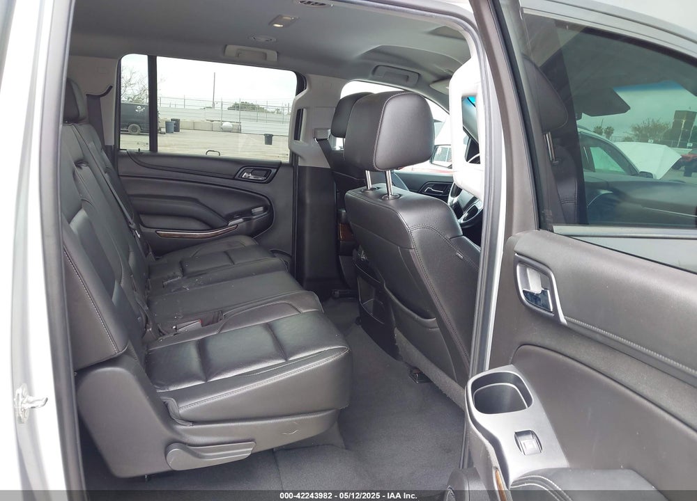 2019 CHEVROLET SUBURBAN VIN: 1GNSCHKC8KR172885