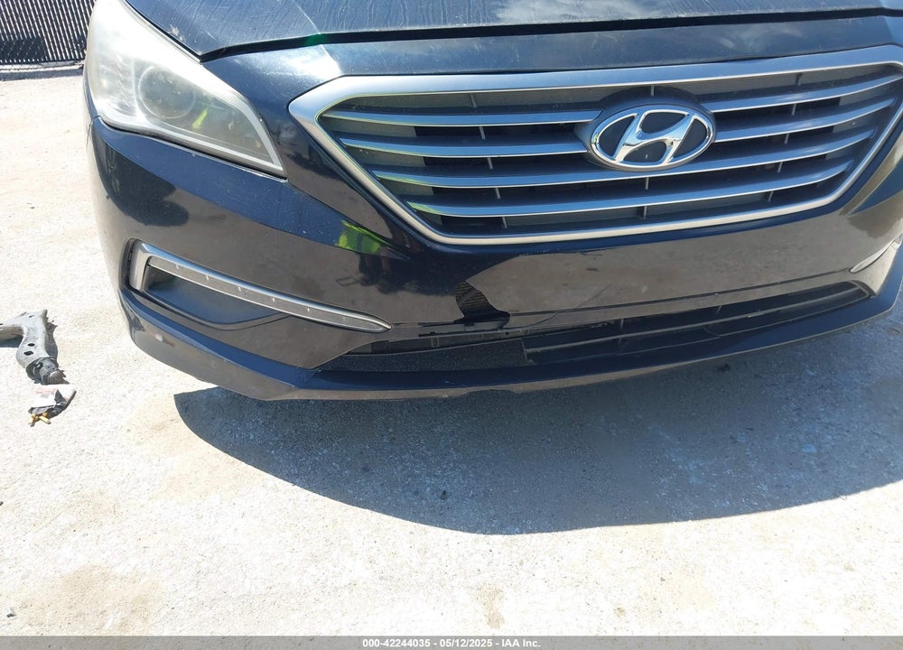 2015 HYUNDAI SONATA VIN: 5NPE24AF8FH244789