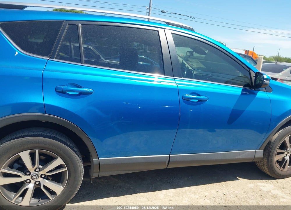 2017 TOYOTA RAV4 VIN: JTMWFREV8HJ703160