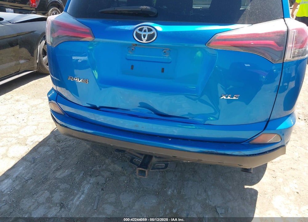 2017 TOYOTA RAV4 VIN: JTMWFREV8HJ703160