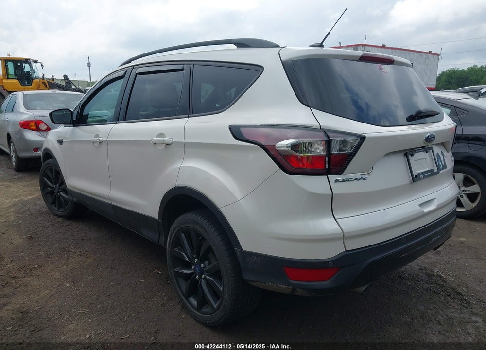 2017 FORD ESCAPE VIN: 1FMCU9G97HUB96870