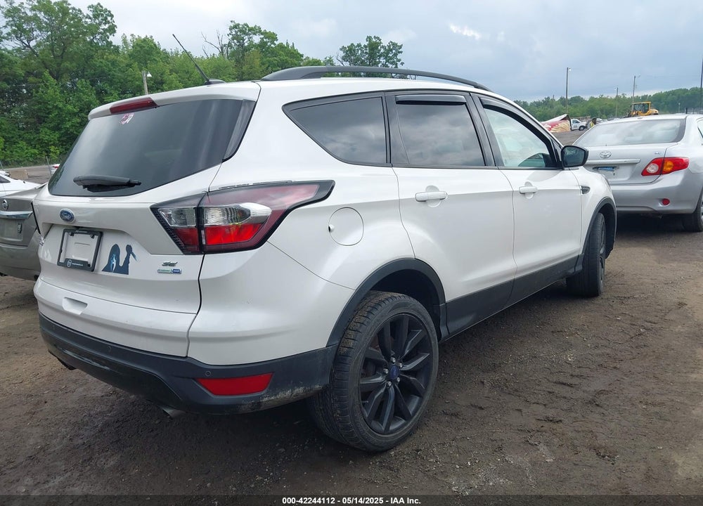 2017 FORD ESCAPE VIN: 1FMCU9G97HUB96870