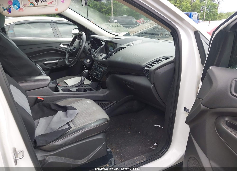 2017 FORD ESCAPE VIN: 1FMCU9G97HUB96870