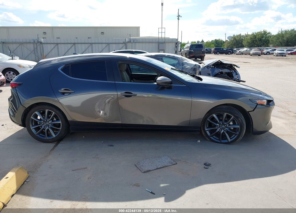 2019 MAZDA MAZDA3 VIN: JM1BPAMM2K1119687