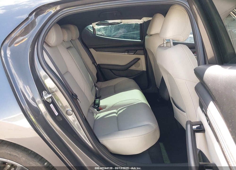 2019 MAZDA MAZDA3 VIN: JM1BPAMM2K1119687