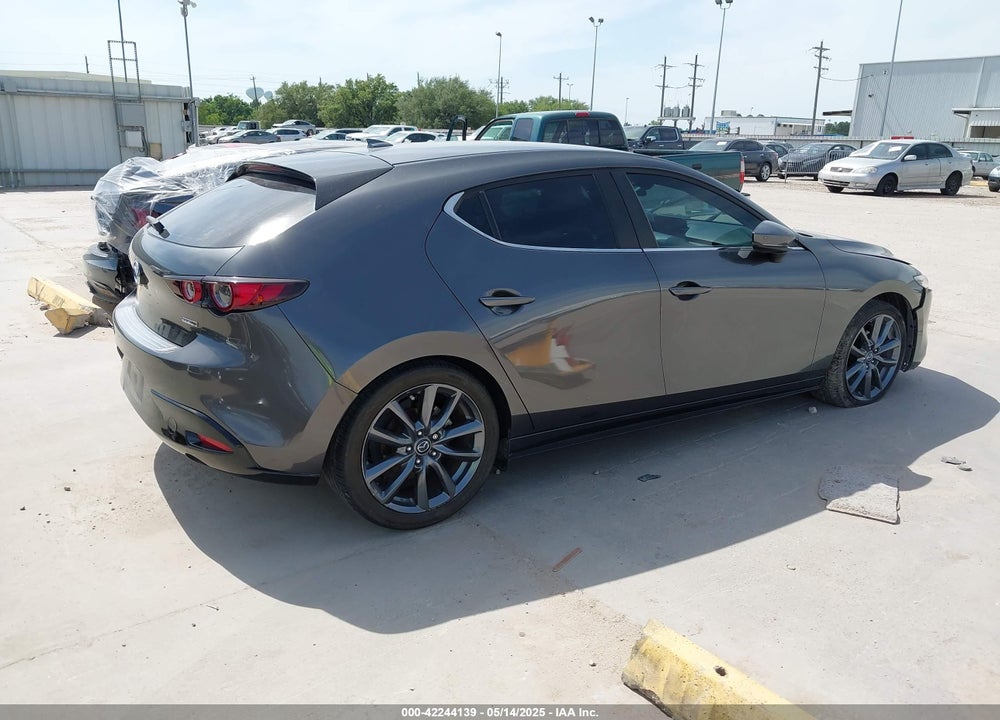 2019 MAZDA MAZDA3 VIN: JM1BPAMM2K1119687