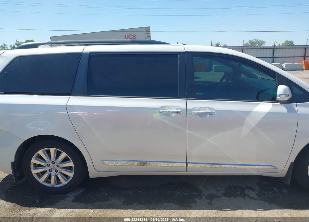 2017 TOYOTA SIENNA VIN: 5TDYZ3DC2HS875197