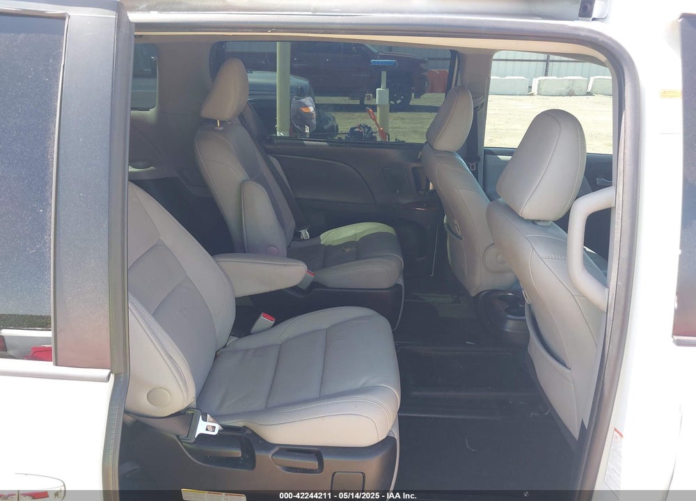 2017 TOYOTA SIENNA VIN: 5TDYZ3DC2HS875197